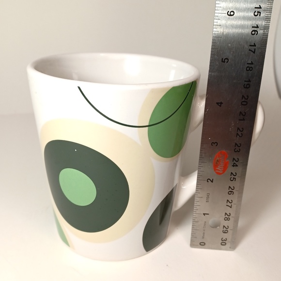 Coffee Mug with a beautiful modern graphic design. - Picture 8 of 8